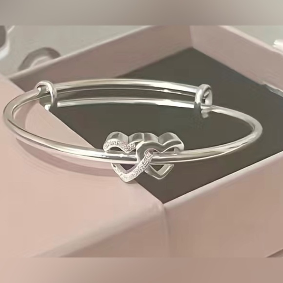 Heart Design Bangle Bracelet - Picture 2 of 4